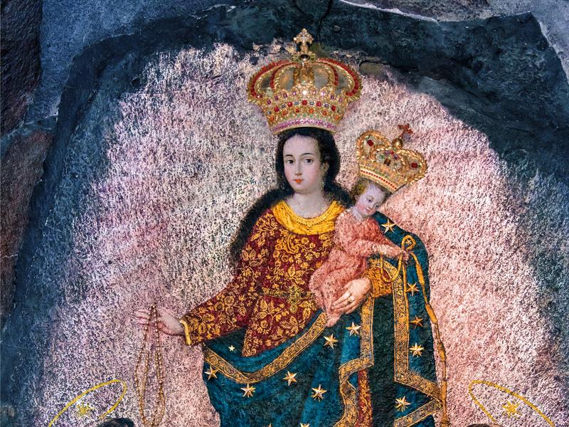 Imagen de Nuestra Señora del Rosario de Las Lajas pintada sobre la roca